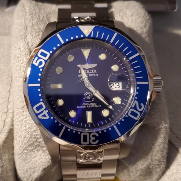 Invicta WATCH - Picture 1 of 4